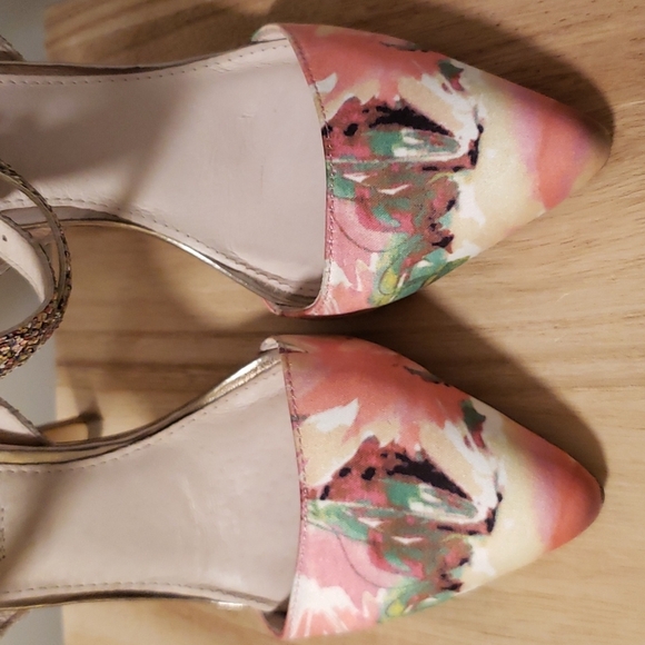 Steve Madden Floral Dress Pumps - Picture 3 of 8